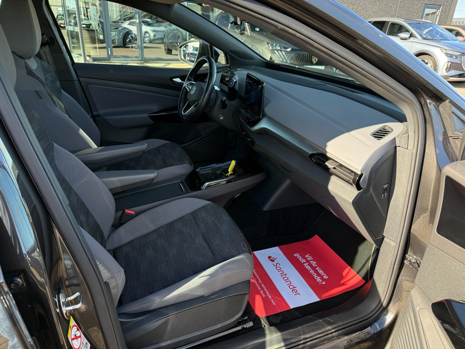 Grå VW ID.4 fra 2021