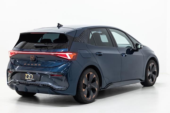 Grøn Cupra Born fra 2024