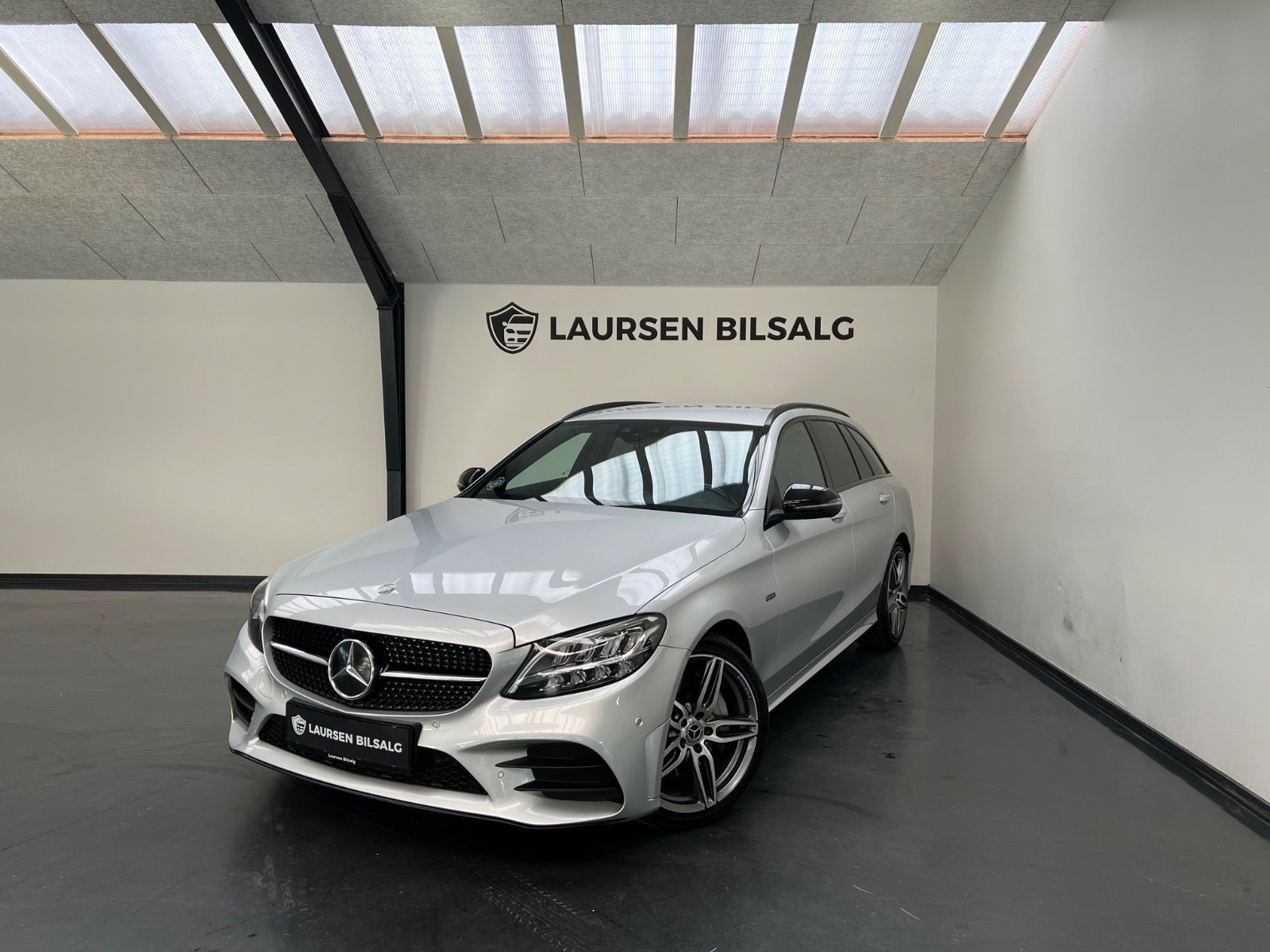 Mercedes C300 de 2,0 AMG Line Night Edition stc. aut.