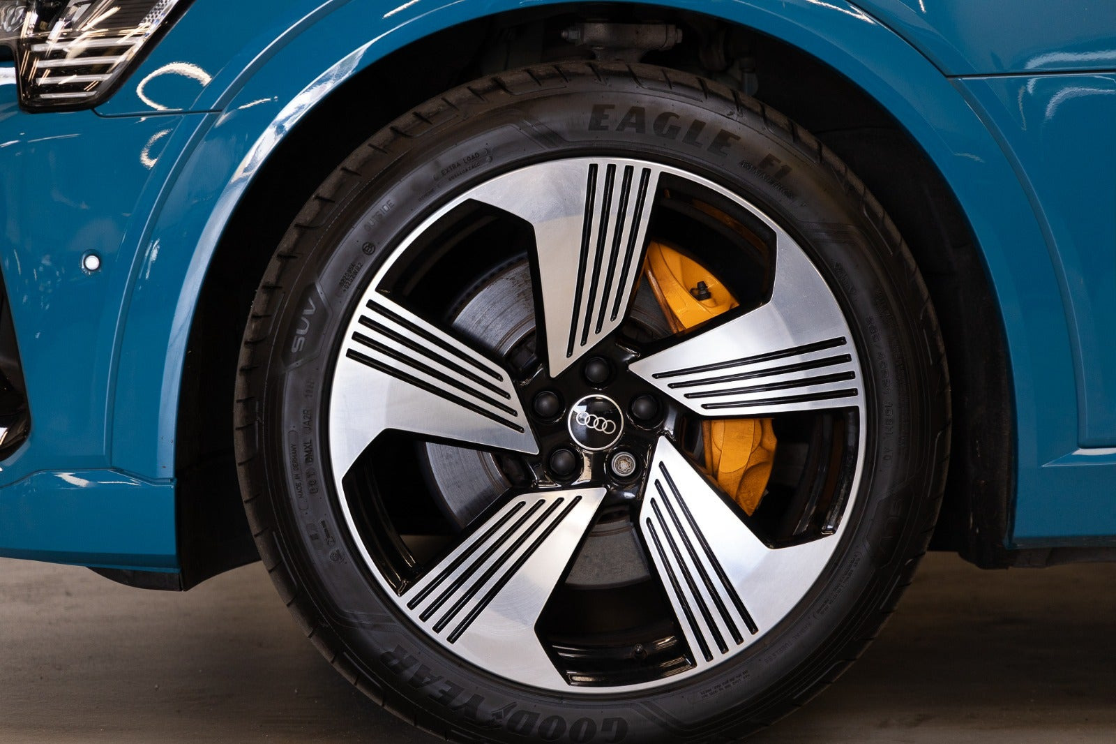 Sort Audi e-tron fra 2021