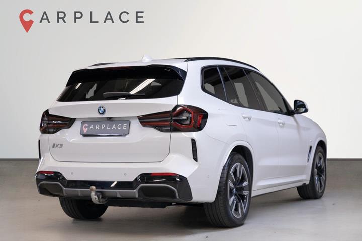 Hvid BMW iX3 fra 2023
