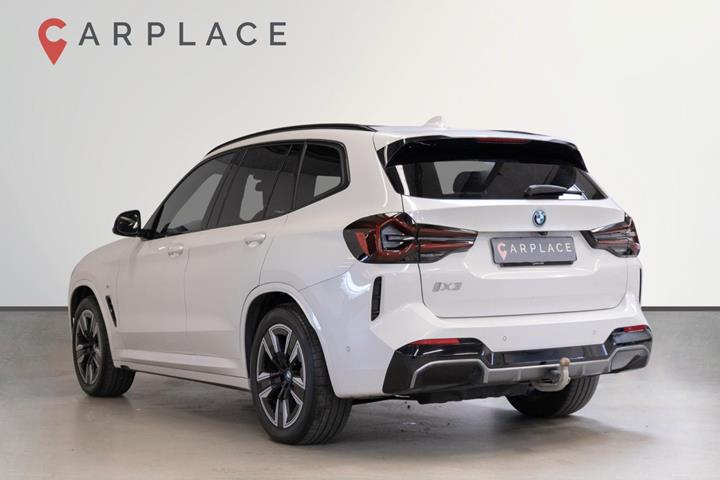 Hvid BMW iX3 fra 2023