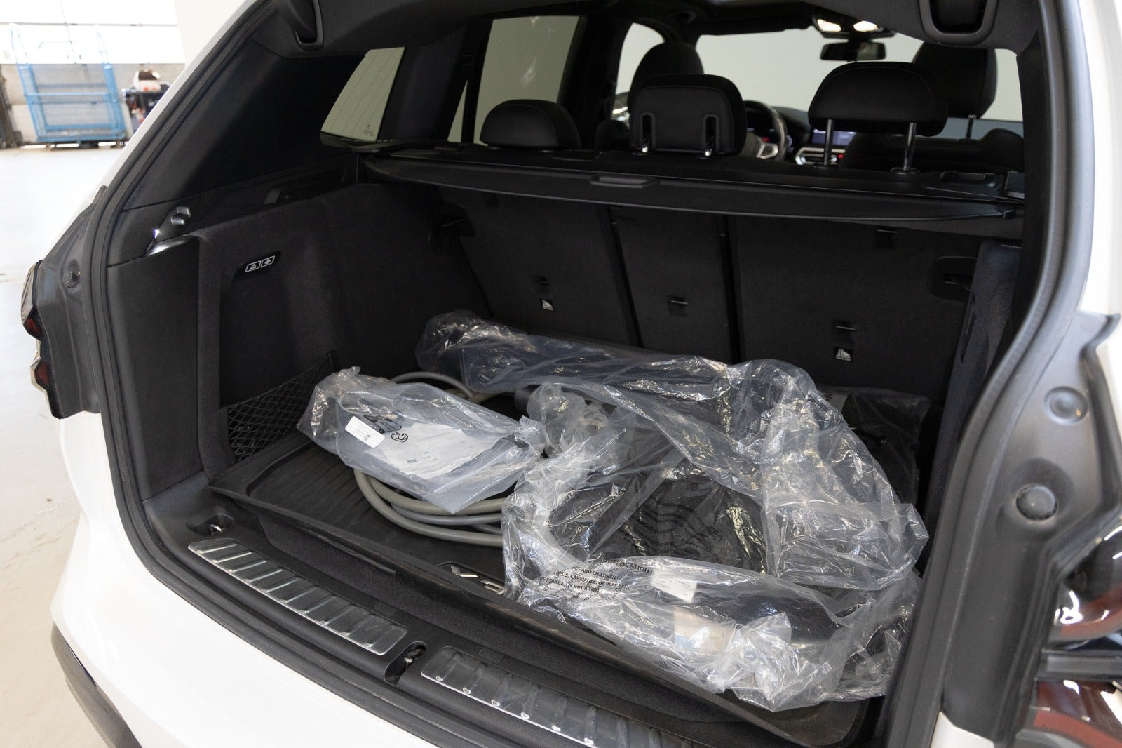 Hvid BMW iX3 fra 2023