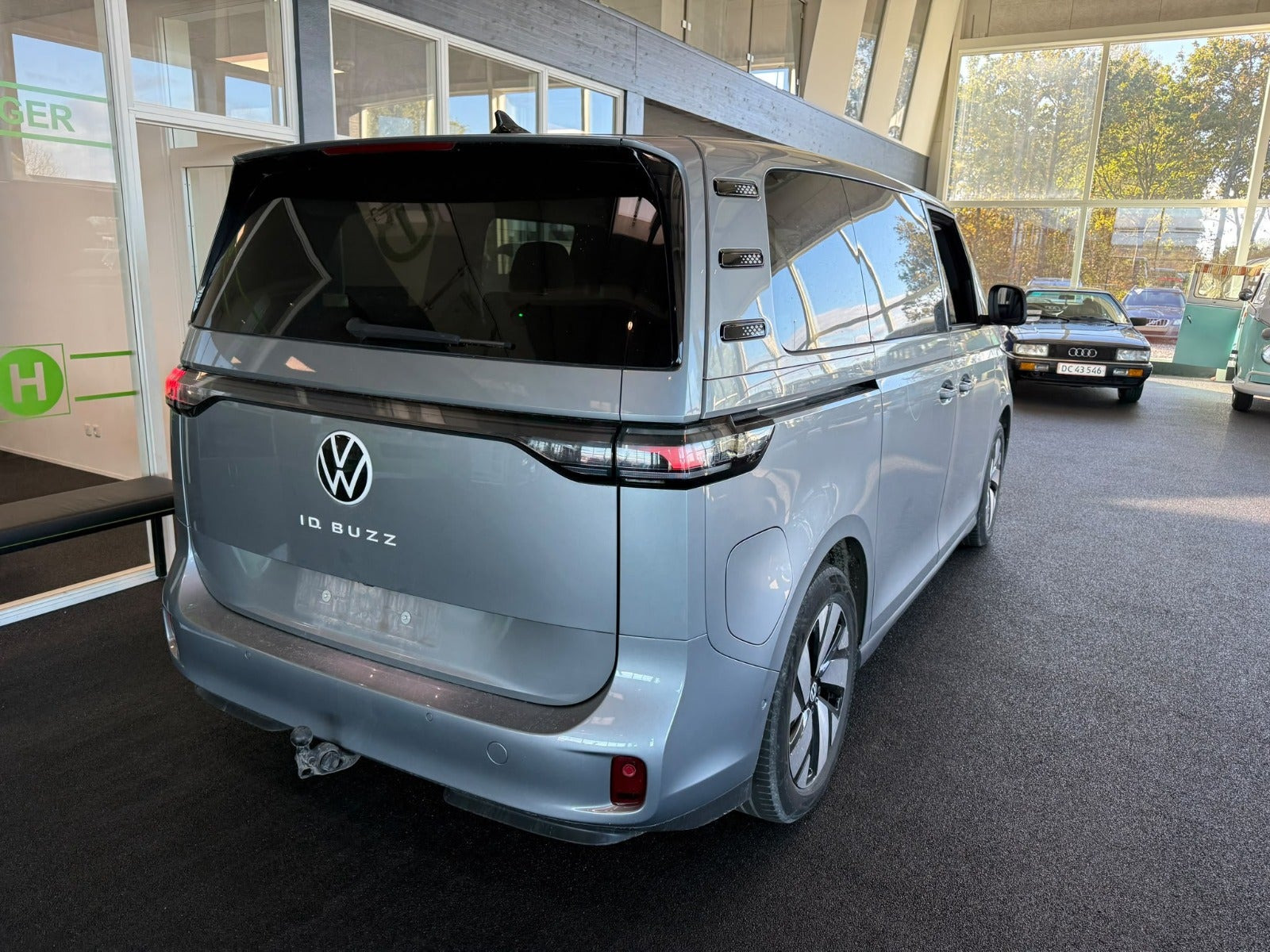 Sølv VW ID.Buzz fra 2023
