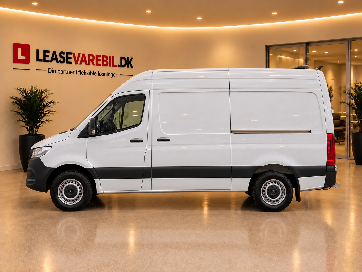 Hvid Mercedes Sprinter 316 fra 2020