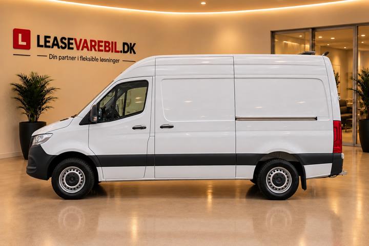 Hvid Mercedes Sprinter 316 fra 2020