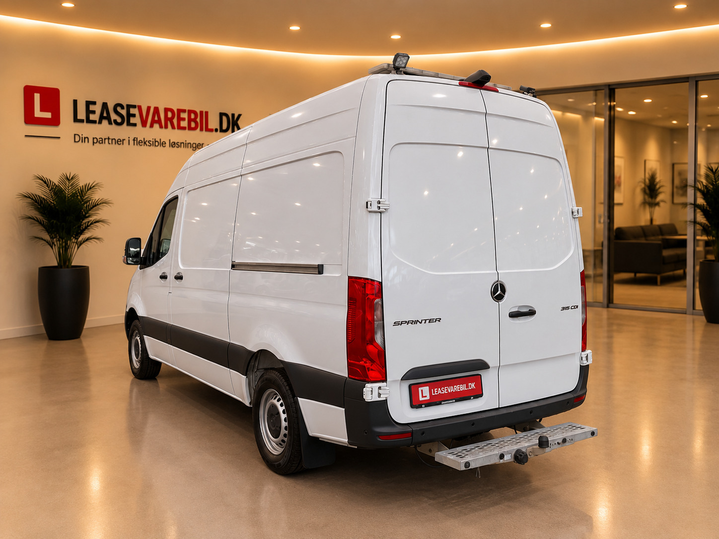 Hvid Mercedes Sprinter 316 fra 2020