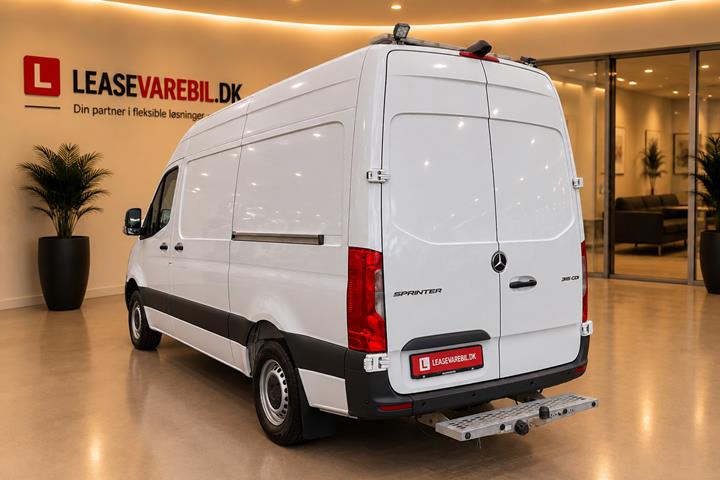 Hvid Mercedes Sprinter 316 fra 2020