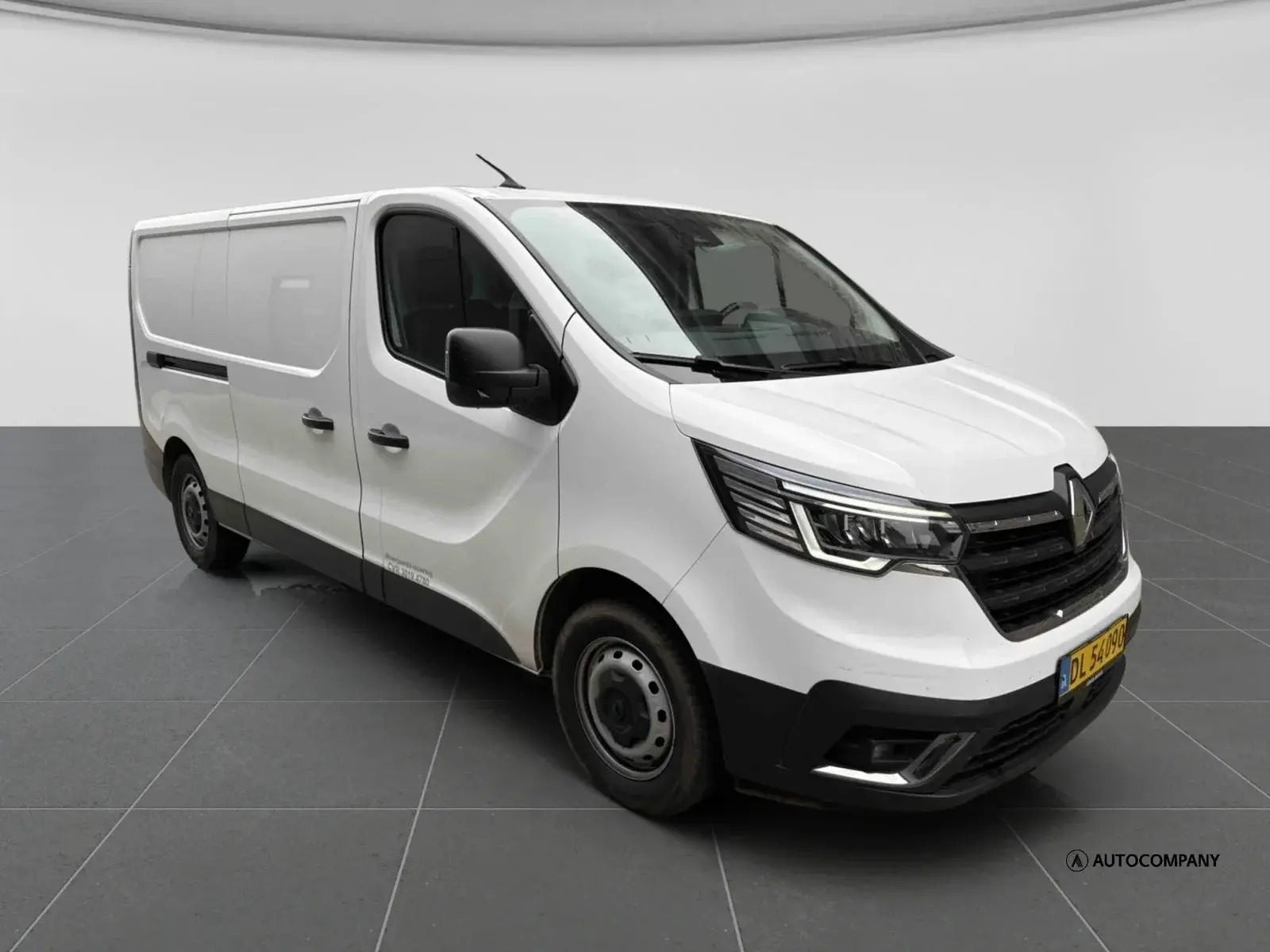 Hvid Renault Trafic fra 2022