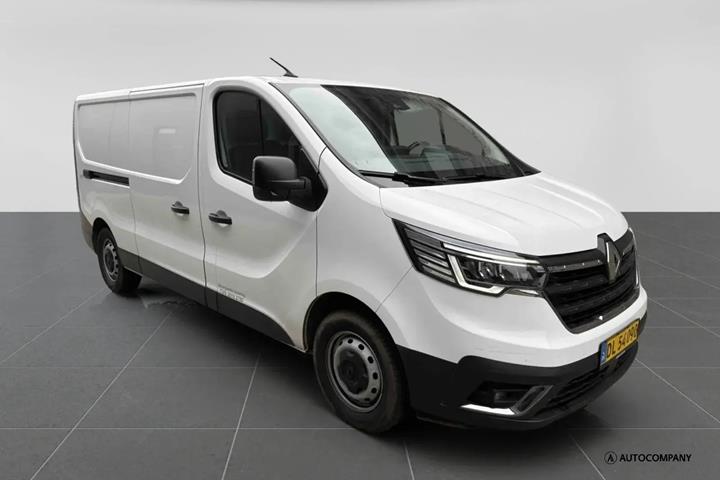 Hvid Renault Trafic fra 2022