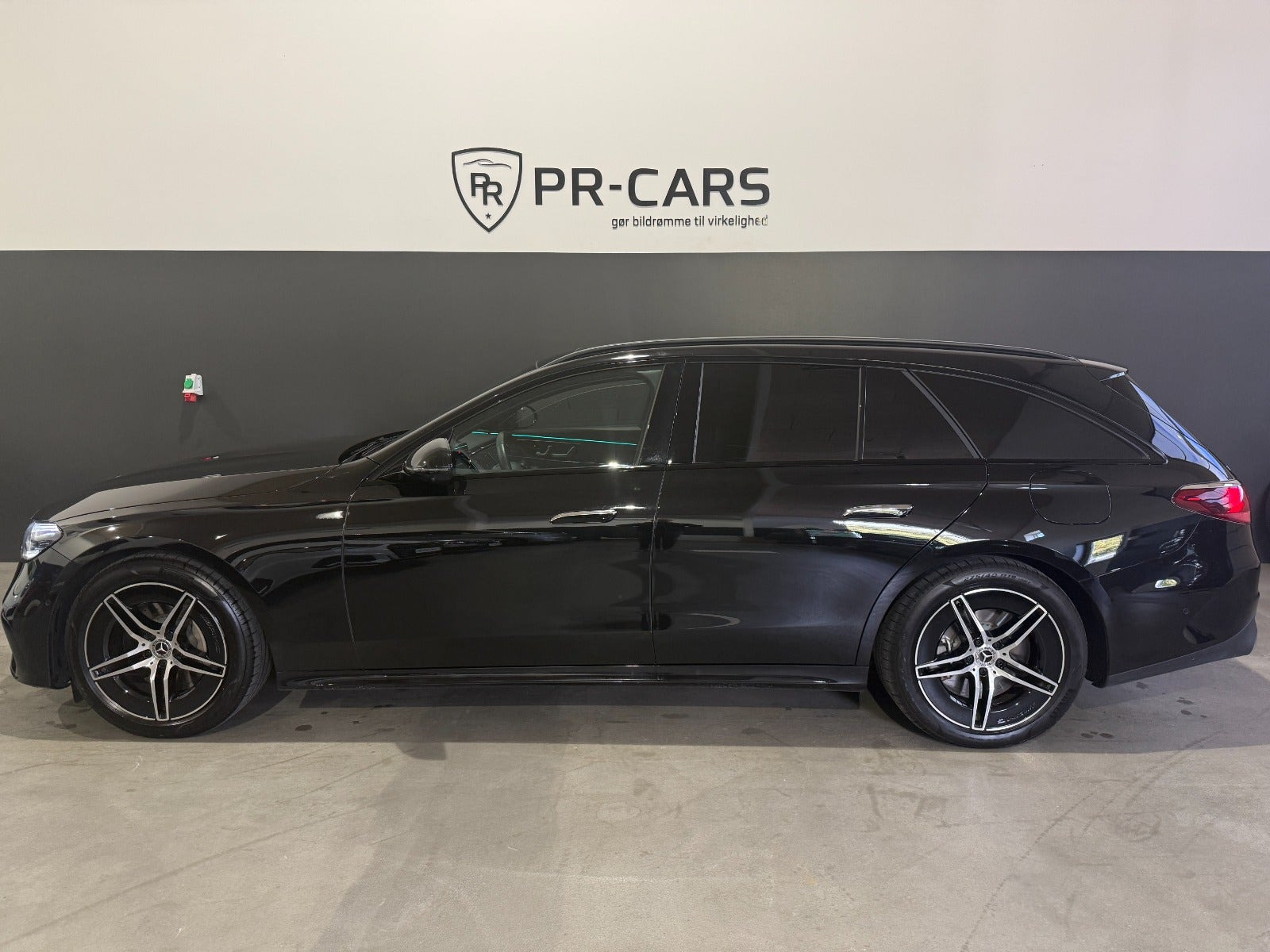 Mercedes E300 e 2,0 AMG Line stc. aut.