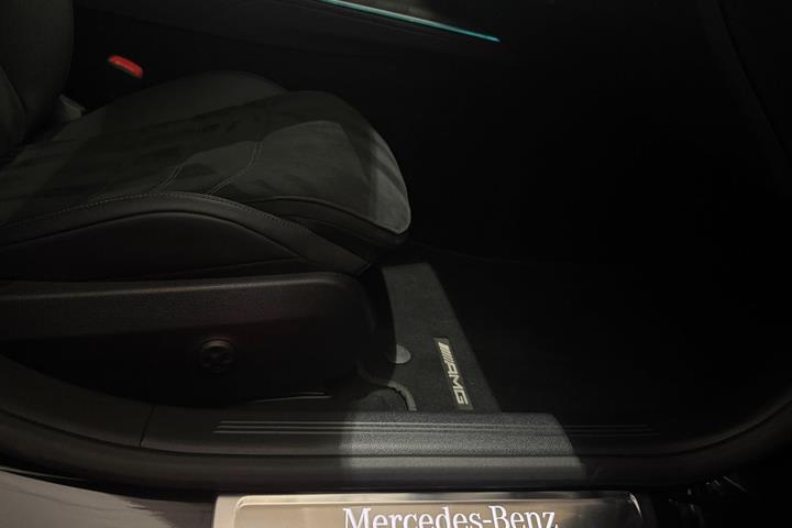 undefined Mercedes E300 e fra 2025