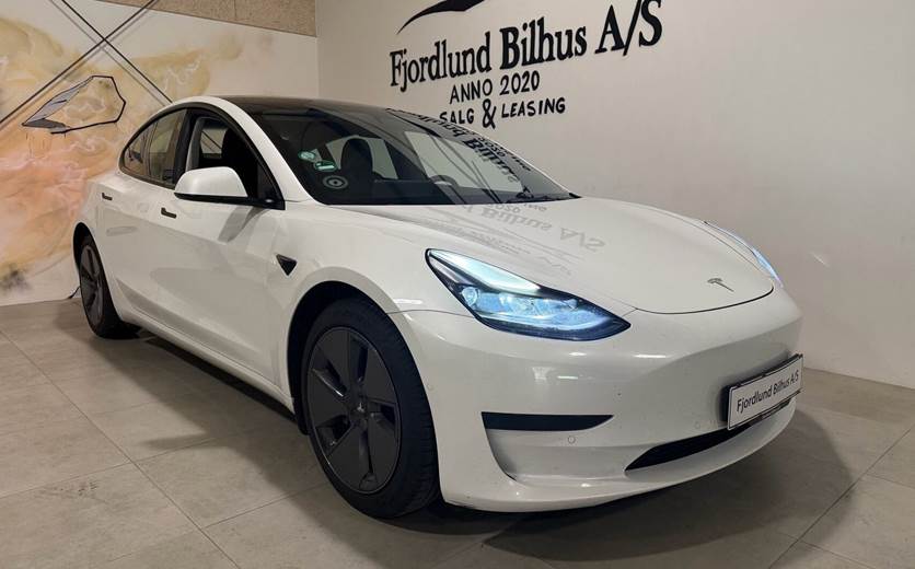 Tesla Model 3 RWD