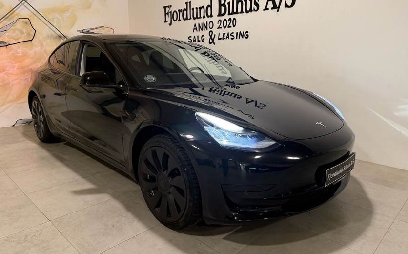 Tesla Model 3 Standard Range+ RWD