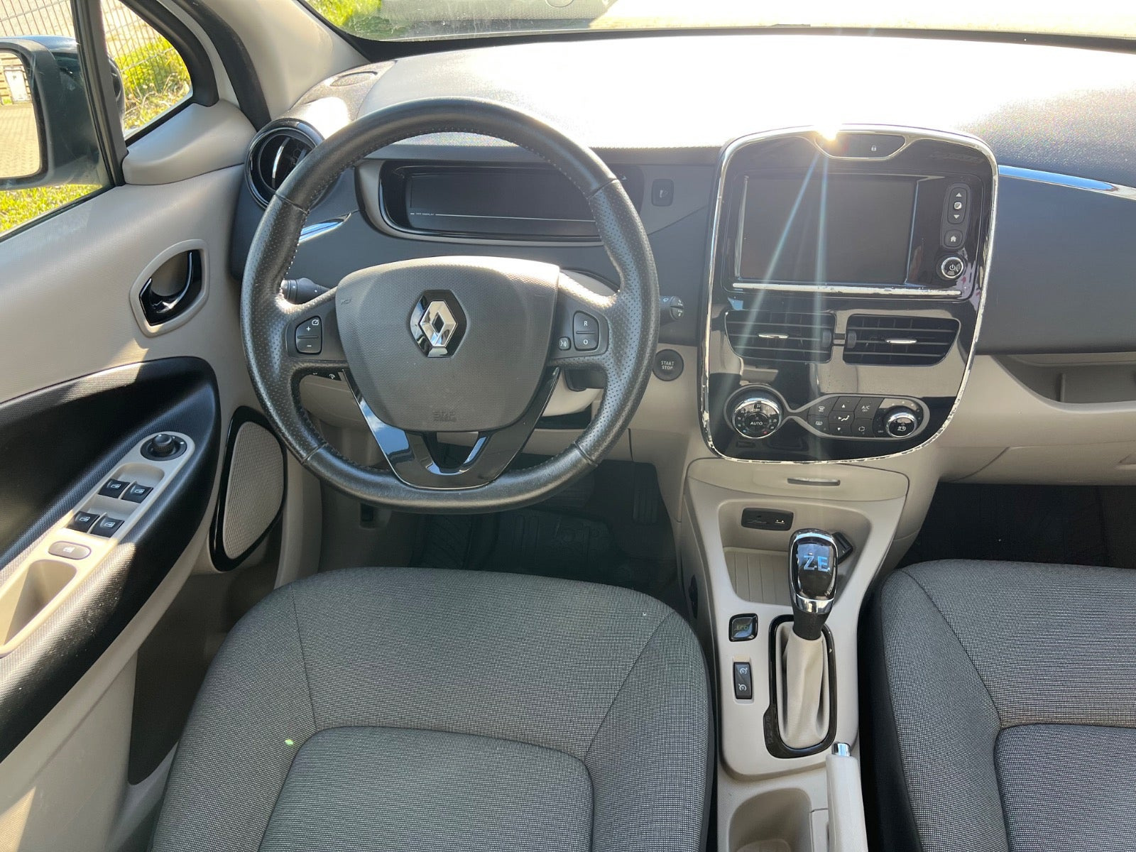 Hvid Renault Zoe fra 2016