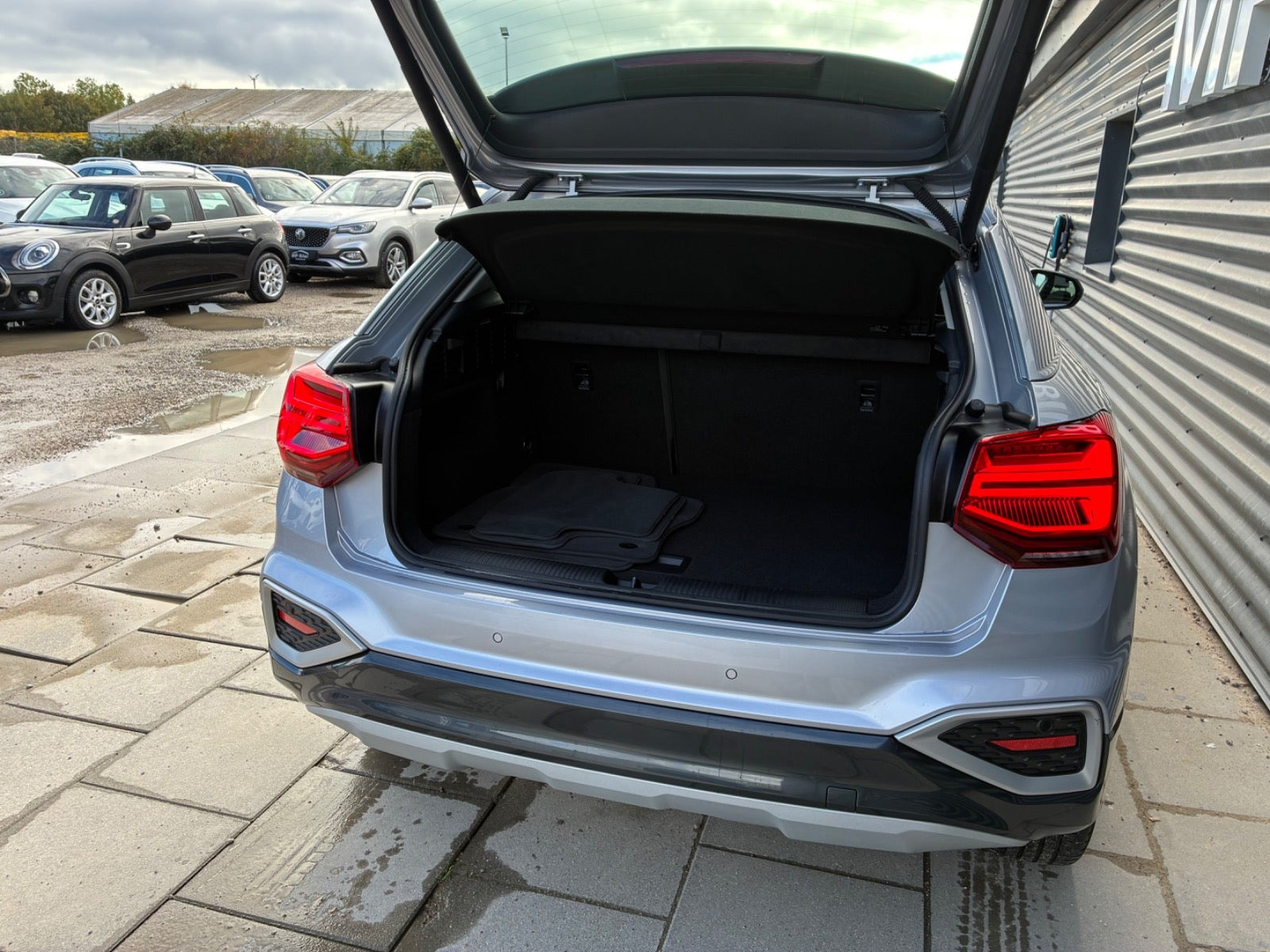 Sølv Audi Q2 fra 2021