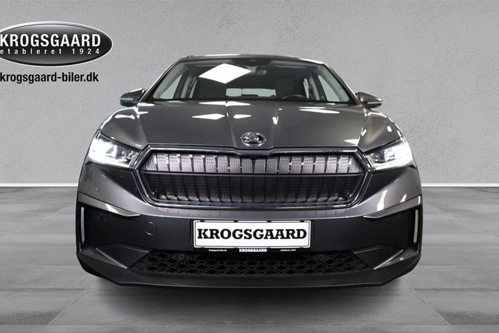 Grå Skoda Enyaq fra 2023