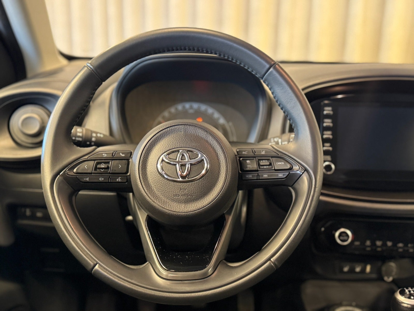 Hvid Toyota Aygo X fra 2022