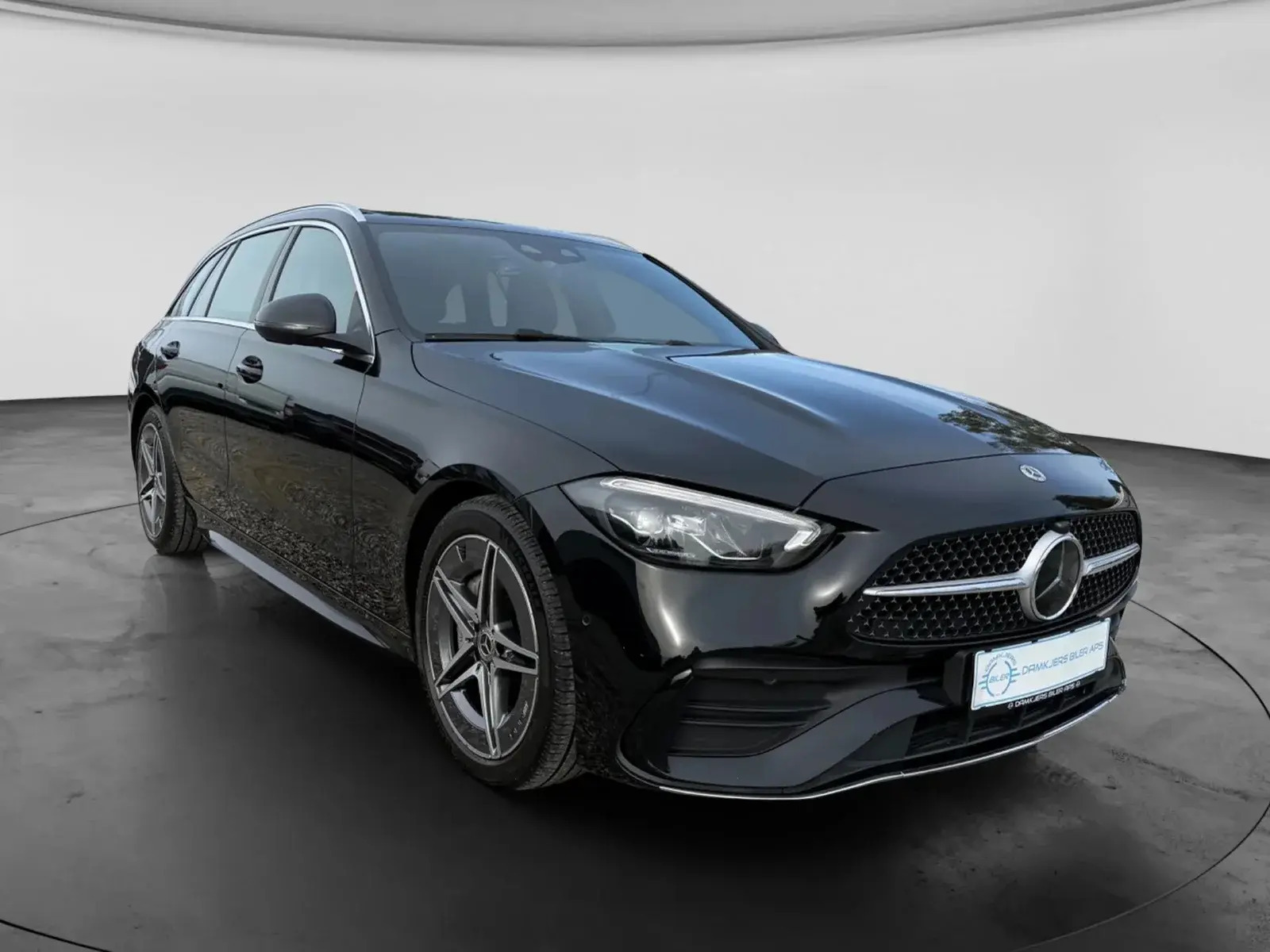 Sort Mercedes C220 d fra 2024