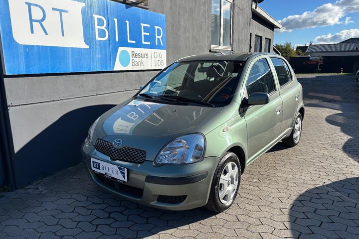 Hvid Toyota Yaris fra 2005