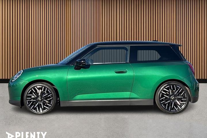 Grøn Mini Cooper E fra 2024