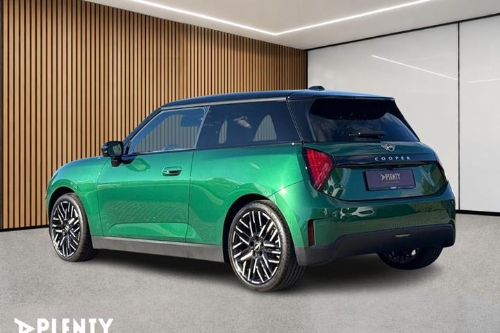 Grøn Mini Cooper E fra 2024
