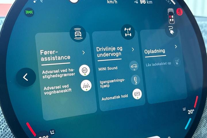 Grøn Mini Cooper E fra 2024