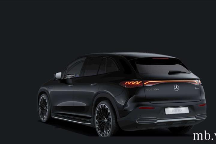 Sort Mercedes EQE350 SUV fra 2024