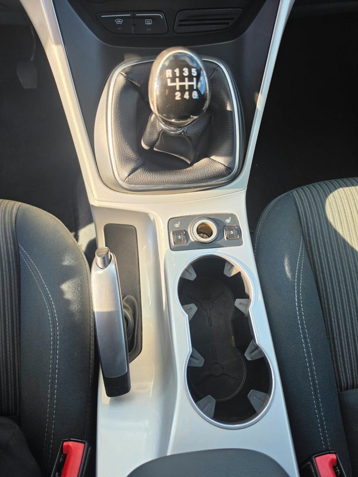 Hvid Ford Grand C-Max fra 2011