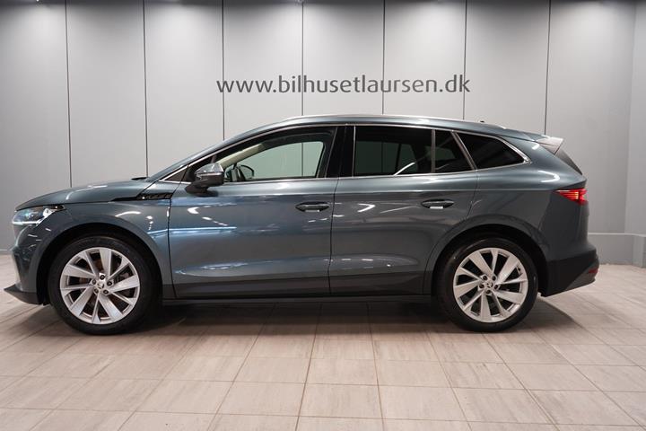 Grå Skoda Enyaq fra 2022