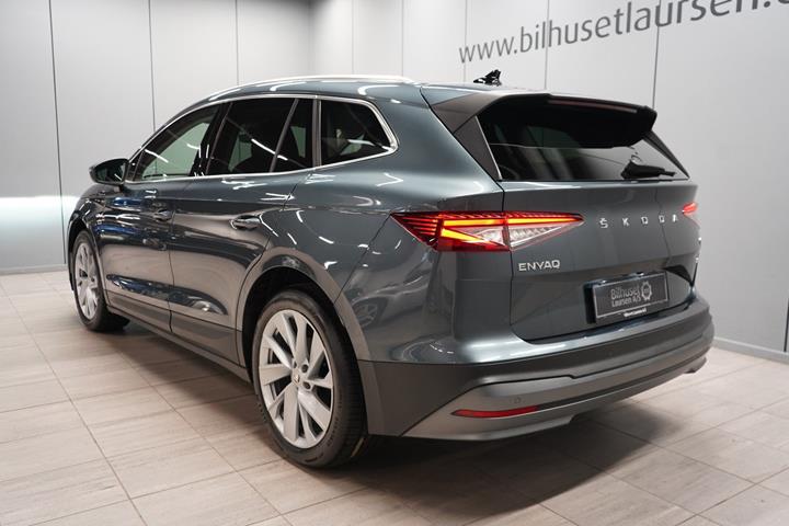 Grå Skoda Enyaq fra 2022
