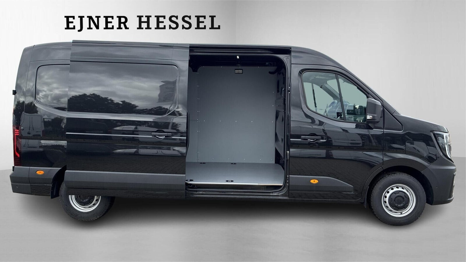 Sort Renault Master V T35 fra 2026