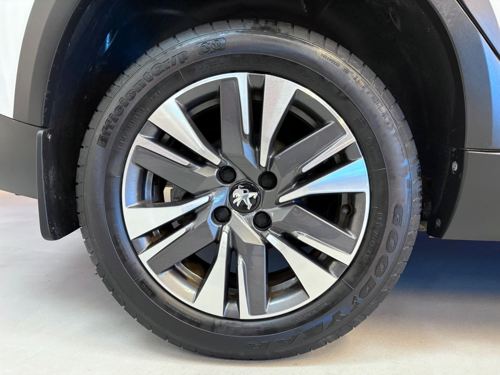 Hvid Peugeot 2008 fra 2017