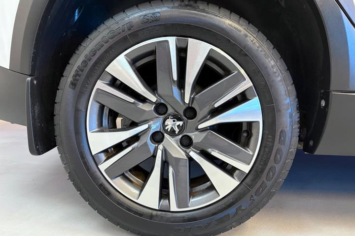 Hvid Peugeot 2008 fra 2017