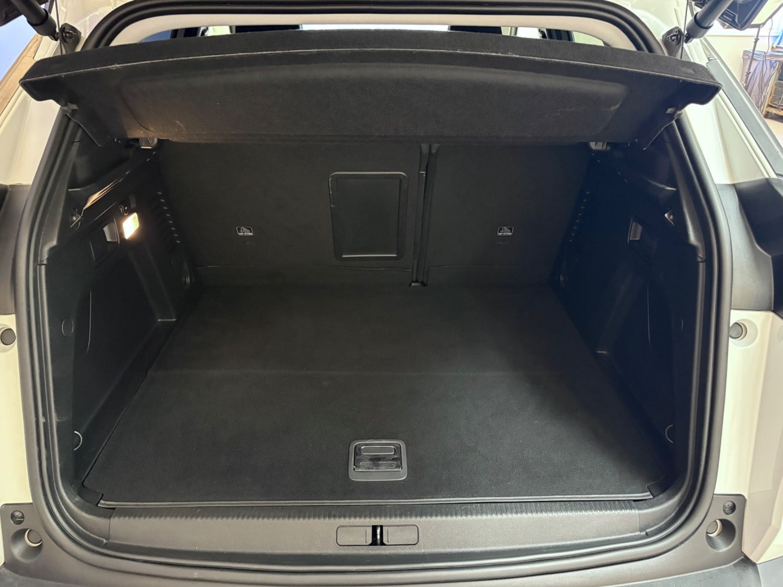 Hvid Peugeot 3008 fra 2021