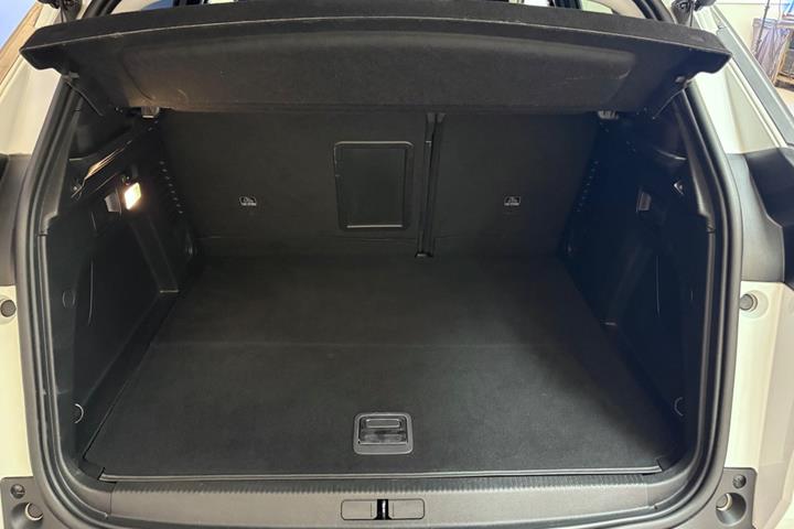 Hvid Peugeot 3008 fra 2021