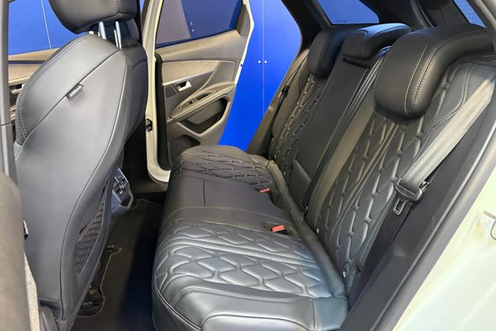 Hvid Peugeot 3008 fra 2021