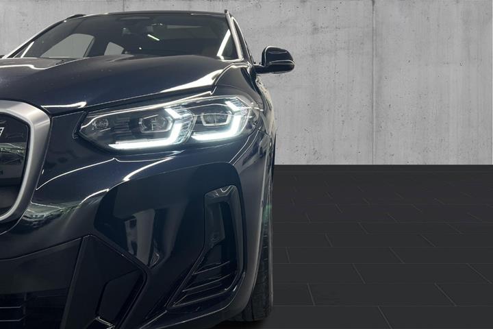 Sort BMW iX3 fra 2024