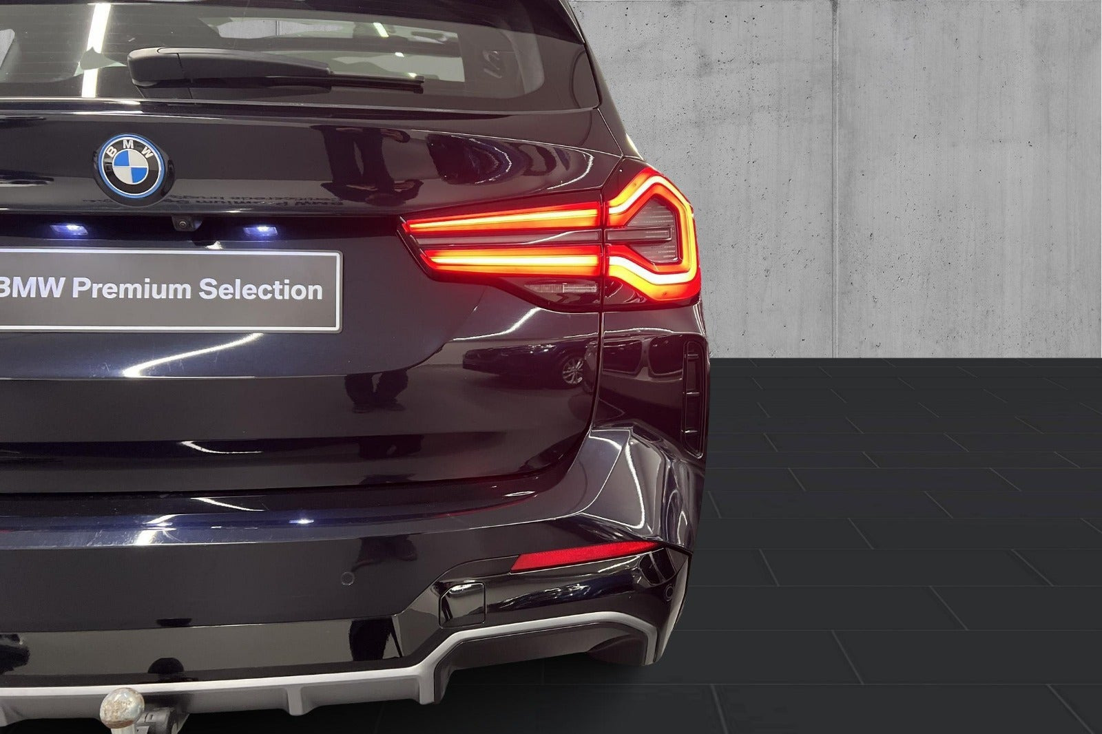 Sort BMW iX3 fra 2024