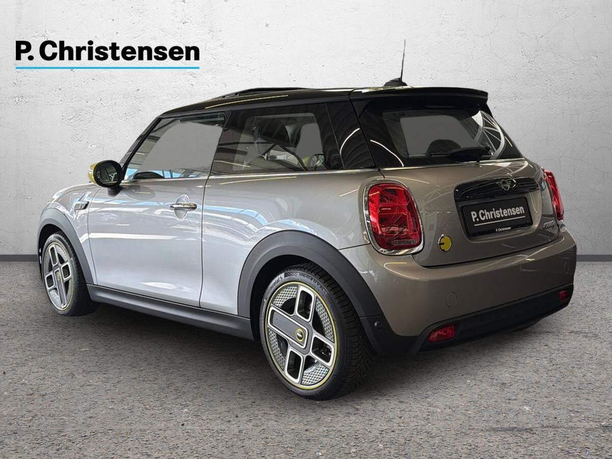 Grå Mini Cooper SE fra 2023