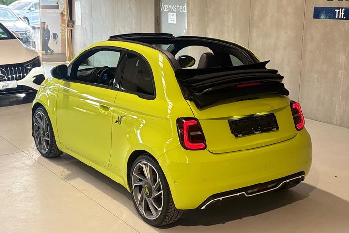 Gul Abarth 500e fra 2024