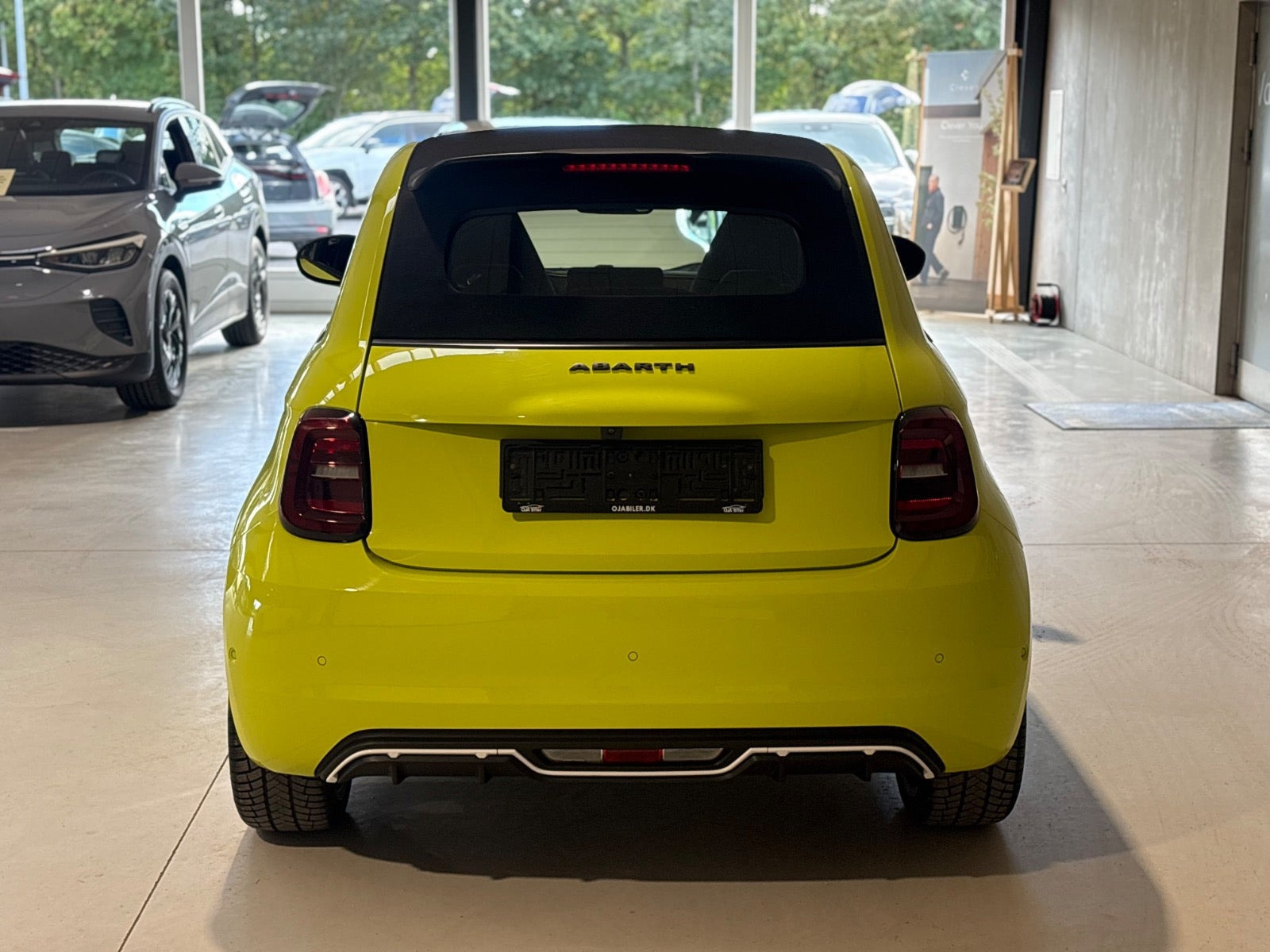 Gul Abarth 500e fra 2024