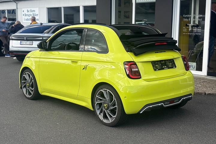 Gul Abarth 500e fra 2024