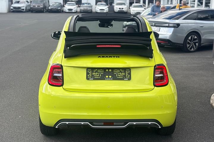 Gul Abarth 500e fra 2024