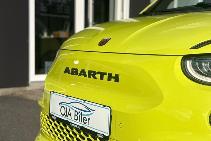 Gul Abarth 500e fra 2024
