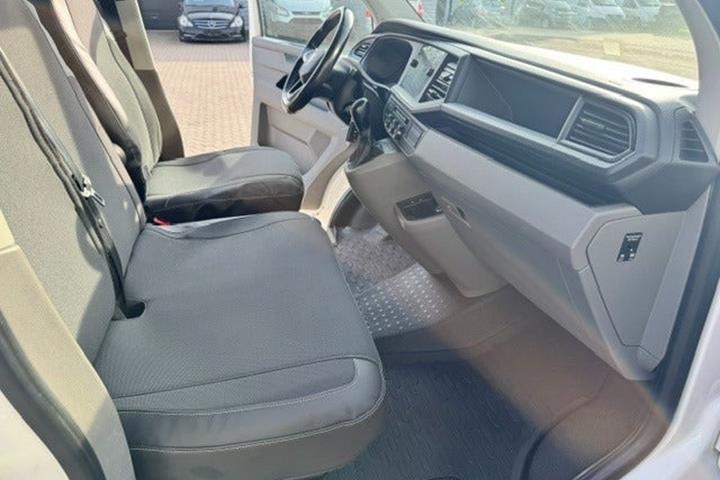 Hvid VW Transporter fra 2021