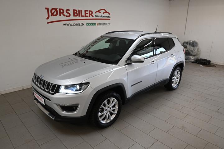 Sølv Jeep Compass fra 2020