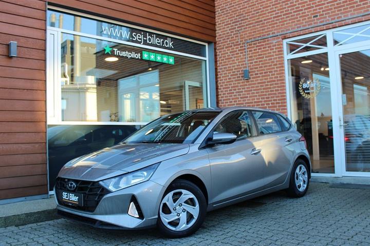 Orange Hyundai i20 fra 2022