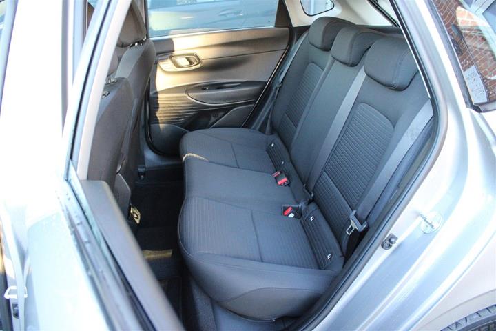 Orange Hyundai i20 fra 2022