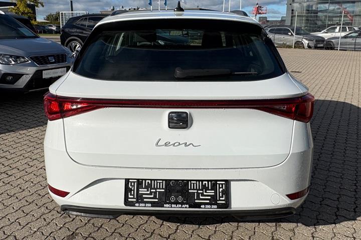 Hvid Seat Leon fra 2021